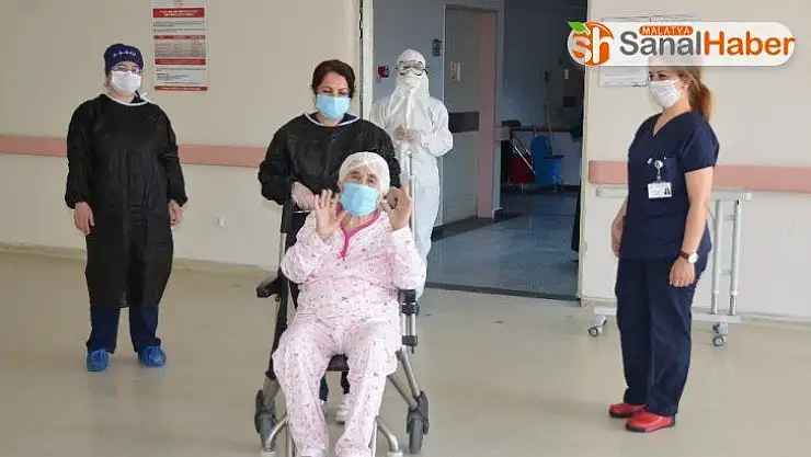 Malatya'da 77 yaşındaki Kiraz teyze korona virüsü yendi