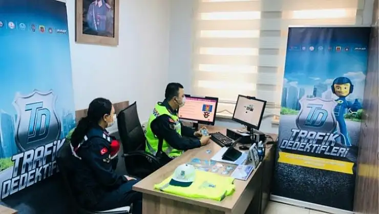 '78 öğrenciye trafik semineri'