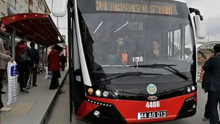 İLK GÜNÜNDE  TRAMBÜSLERE YOĞUN İLGİ