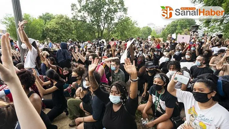 ABD'de Beyaz Saray'a yürümek isteyenlere polis şiddetini artırdı, ırkçılığa karşı öfke büyüyor