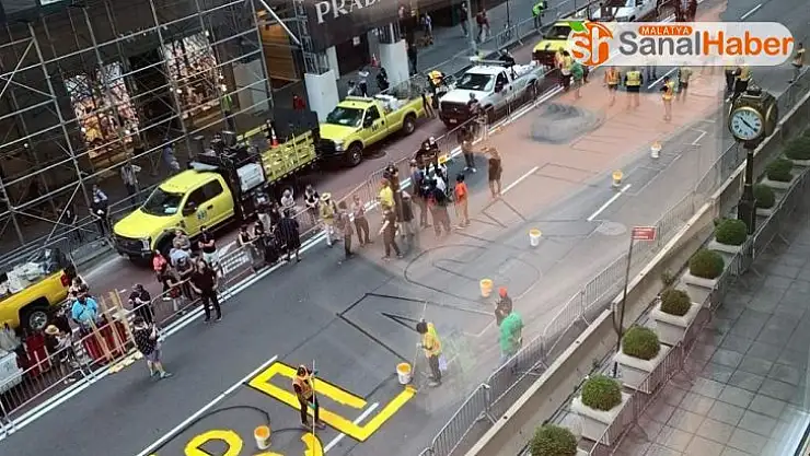 ABD'de Trump Tower'ın karşısına 'Black Lives Matter' sloganı yazıldı