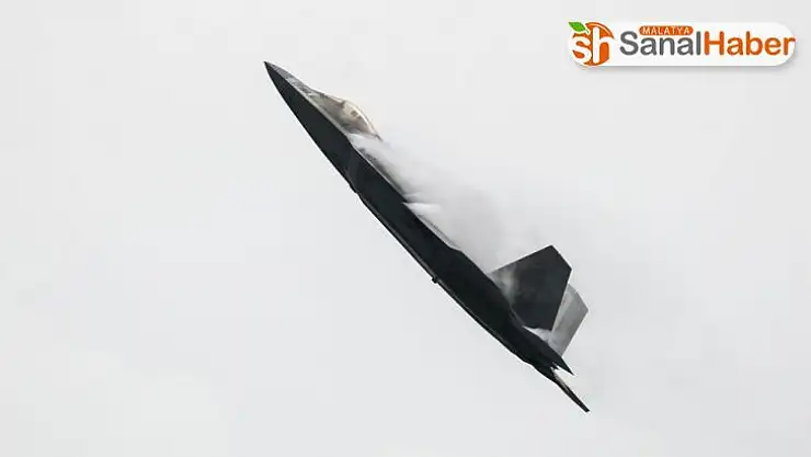ABD savaş uçakları Rus savaş uçaklarına önleme yaptı