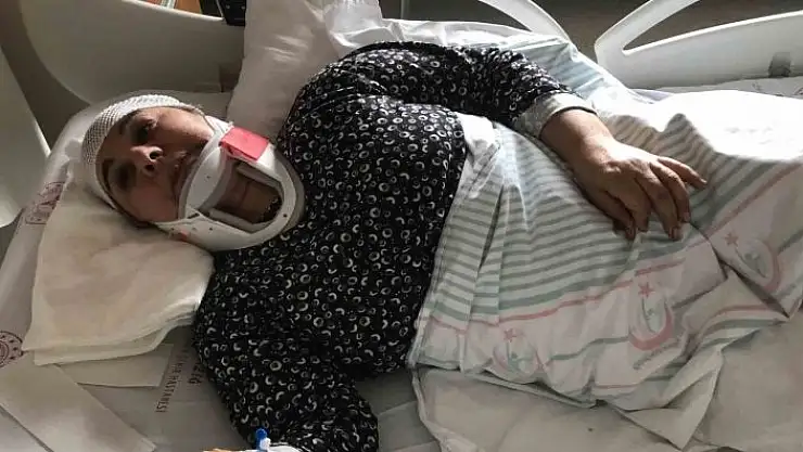 'Abdest alırken depreme yakalanan ve boyun kemiği kırılan depremzede: ''Ben bu kadar hiç korkmadım, nefesim gitti'''