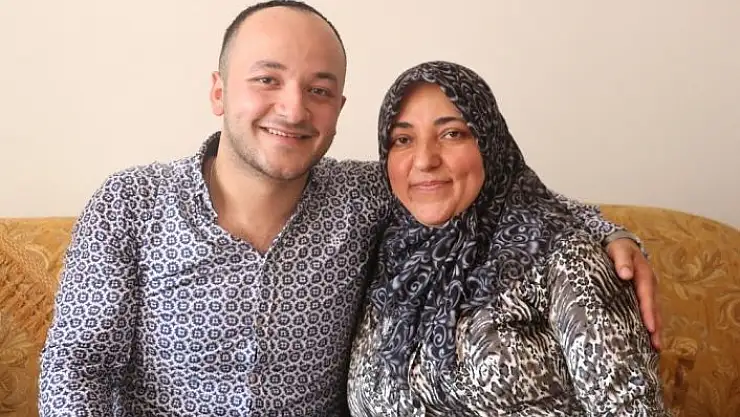 'Abisinin düğününe üniformayla katılan asker, ailesini gözyaşına boğdu'