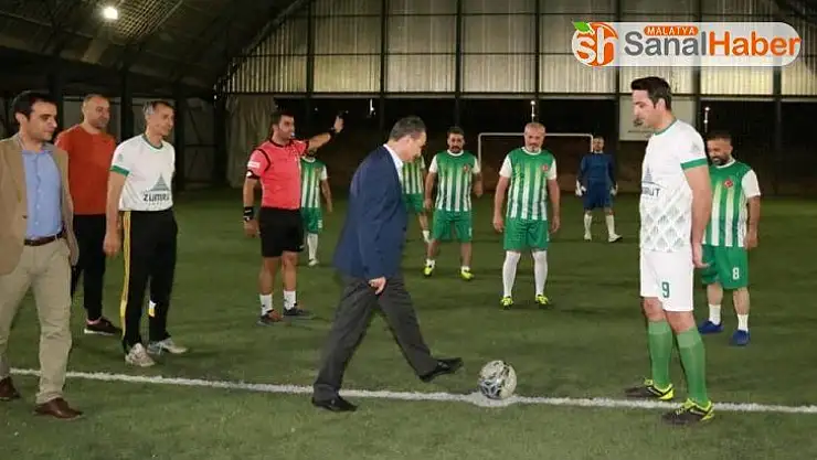 Adıyaman Belediyesi, 'Birimler arası halı saha turnuvası' başladı