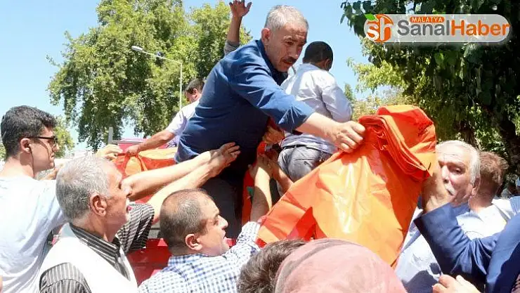 Adıyaman Belediyesi 56 bin adet kurban poşeti dağıttı