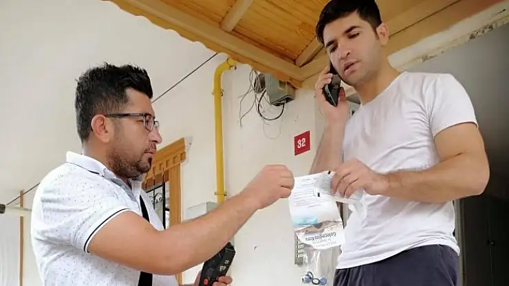 'Adıyaman Belediyesi, su tüketimi fazla olan hanelere aparat dağıttı'