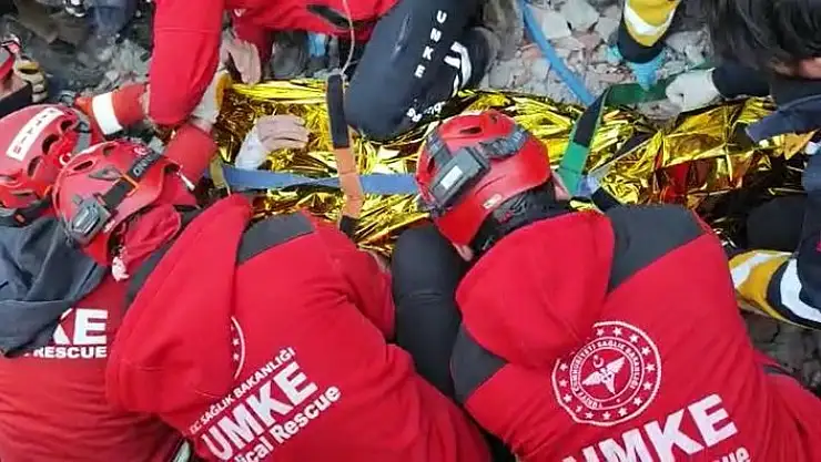 'Adıyaman´da 129´uncu saatte enkazdan sağ kurtarıldı'