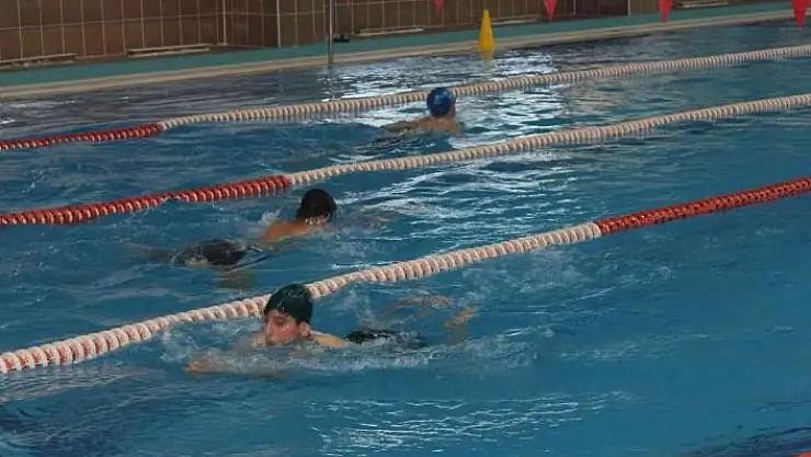 'Adıyaman´da 150 sporcu derece için kulaç atıyor'