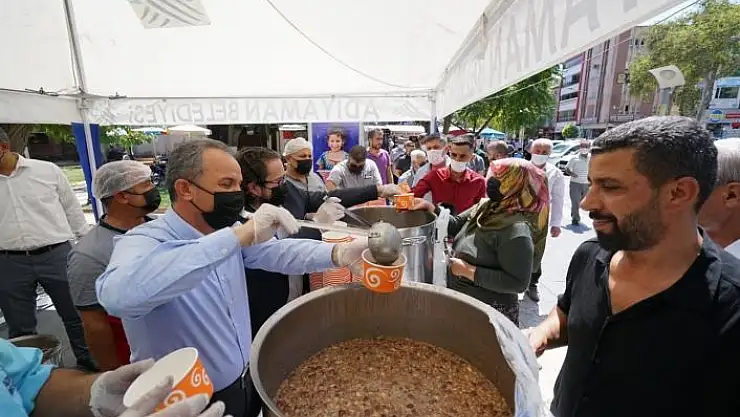 'Adıyaman´da 2 Bin 500 kişilik aşure ikramı'