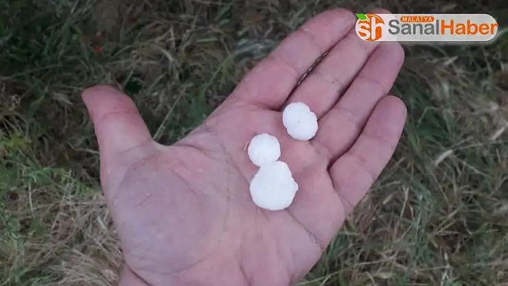 Adıyaman'da badem büyüklüğünde dolu yağışı