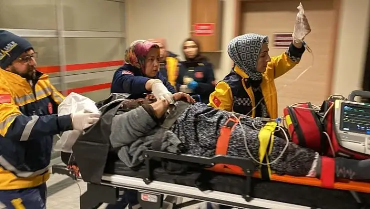 'Adıyaman´da iki otomobil çarpıştı: 8 yaralı'