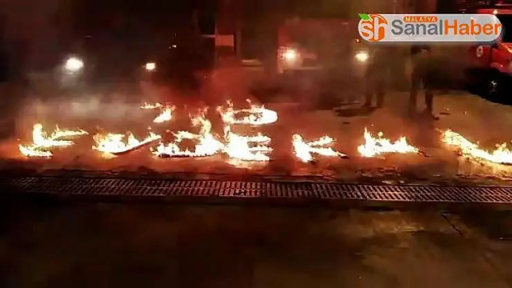 Adıyaman'da itfaiye ekipleri ateşle 'evde kal' yazdı
