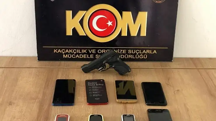 'Adıyaman´da kaçak cep telefonu ele geçirildi'