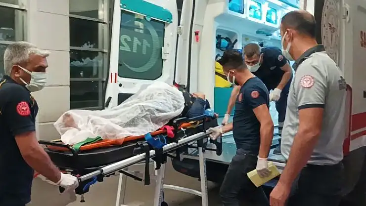 'Adıyaman´da otomobil ile hafif ticari araç çarpıştı: 3 yaralı'