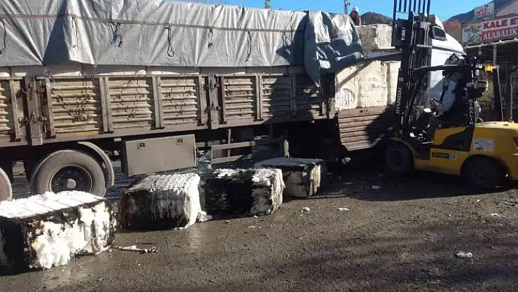 'Adıyaman´da pamuk yüklü tır yandı'