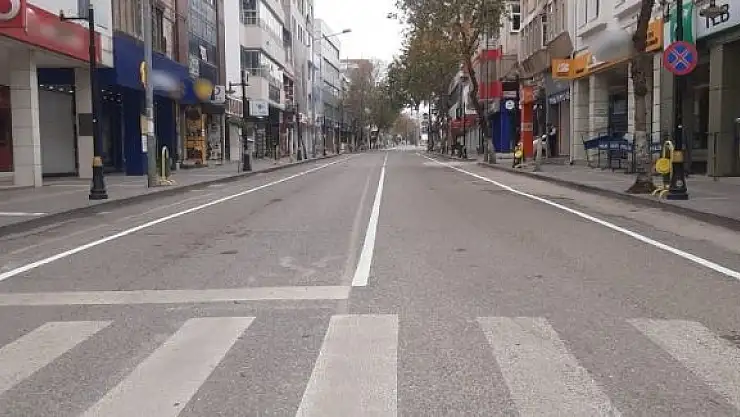 'Adıyaman´ın cadde ve sokakları boş kaldı'