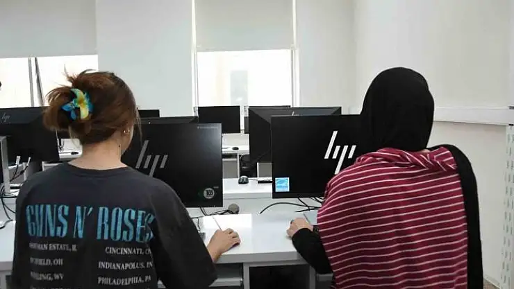 'Adıyaman Üniversitesinde bilgisayar laboratuvarları hizmete girdi'