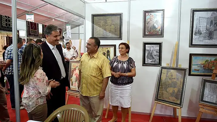 BAŞKAN ÇAKIR, EL EMEĞİ  GÖZ NURU SERGİSİ´Nİ GEZDİ