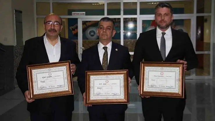 'AK Parti Elazığ milletvekilleri mazbatalarını aldı'