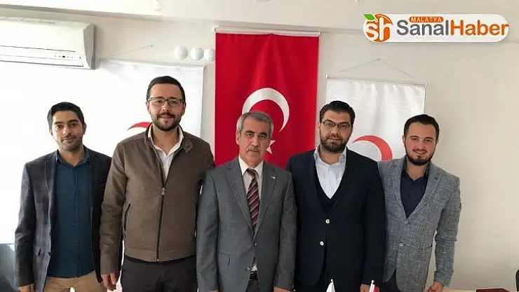 AK Parti Gençlik Kollarından Kızılay'a  ziyaret