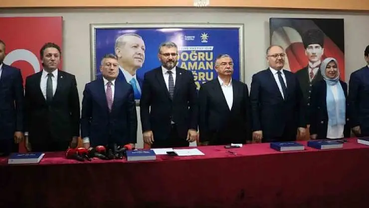'Ak Parti Sivas Milletvekili adaylarını kamuoyuna tanıttı'