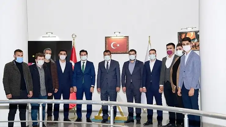 'AK Partili gençlerden Başkan Gürkan´a ziyaret'