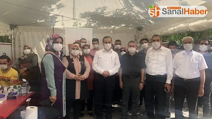 AK Partili kadınlar kan bağışında bulundu