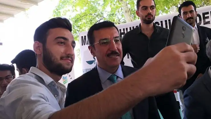 'AK Partili Tüfenkci´den yurt açıklaması'