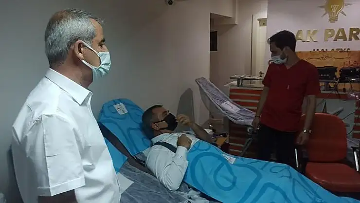 'AK Partililerden kan bağışı'