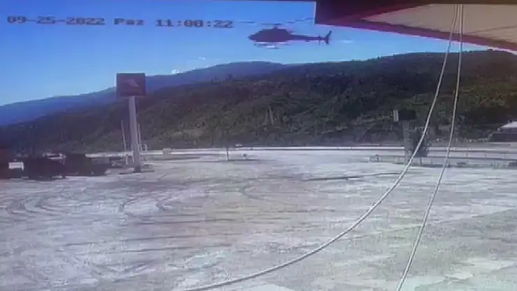 'Akaryakıt istasyonuna inen helikopteri görenler gözlerine inanamadı'