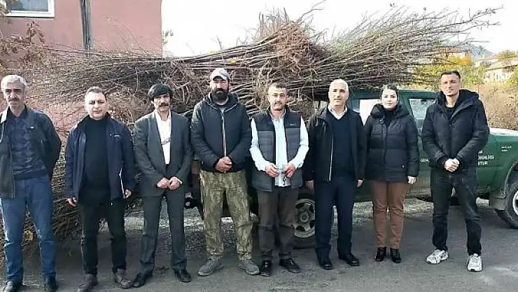 'Akçadağ´da 540 adet sertifikalı badem fidanı dağıtıldı'