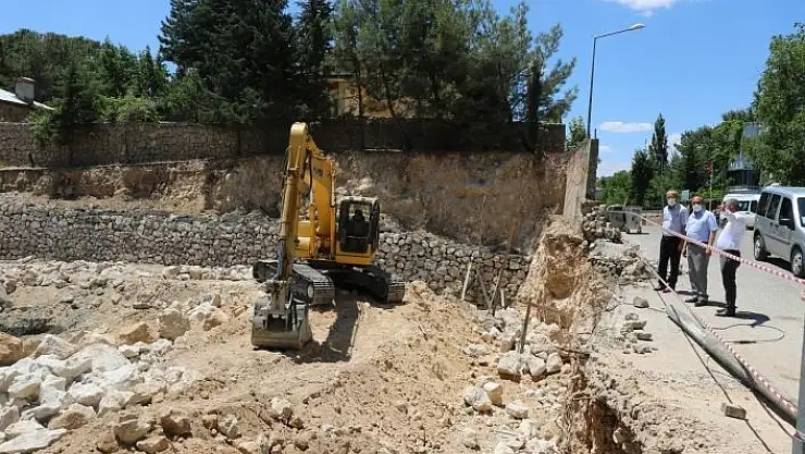 'Alagöz, Tut ilçesinde eğitim yatırımlarını inceledi'