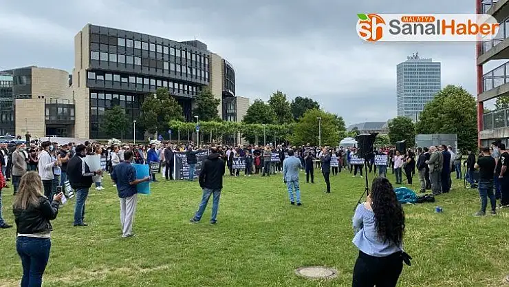 Almanya'da davullu zurnalı protesto