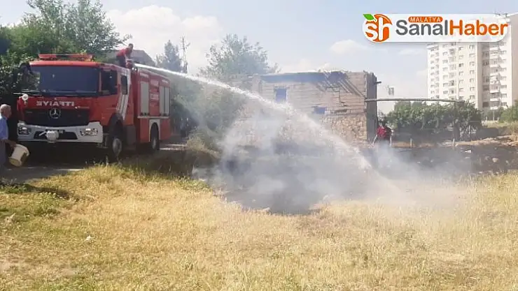 Anız yangını ikamete sıçramadan söndürüldü