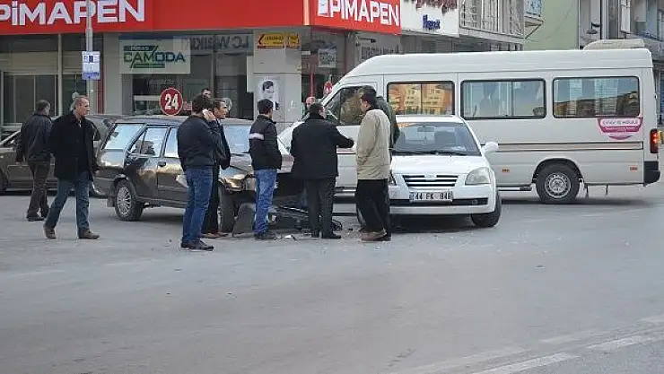 MALATYA´DA MADDİ HASARLI KAZA