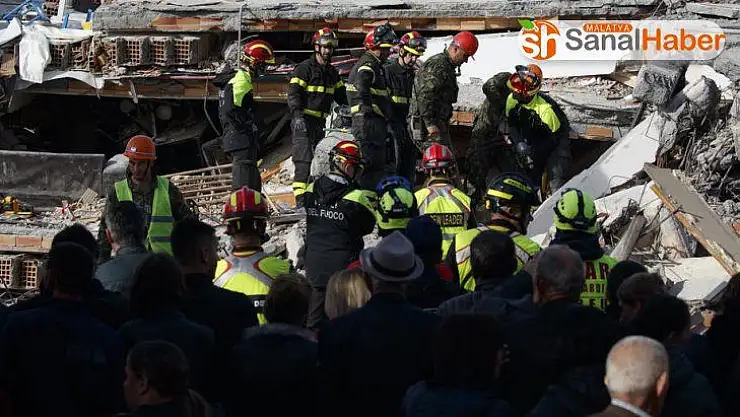 Arnavutluk'ta depremin bilançosu artıyor: 27 ölü