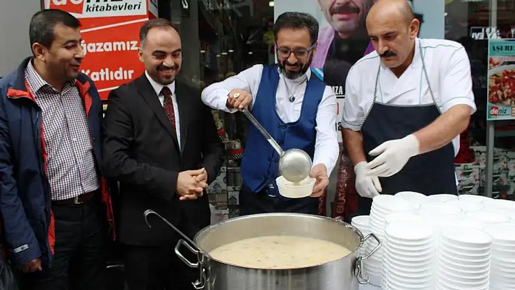 GALANIN ARDINDAN AŞURE DAĞITILDI
