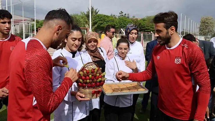 'Aşçılardan, Sivasspora tatlı dopingi'