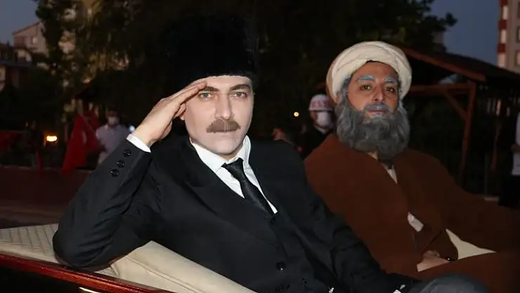 'Atatürk´ün Sivas´a gelişi temsili olarak canlandırıldı'