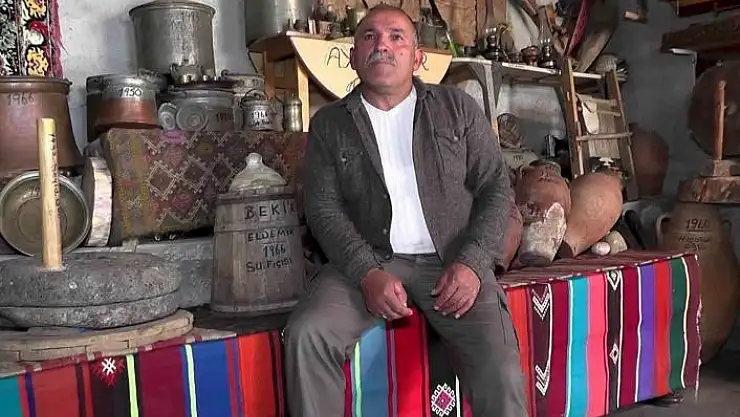 'Atmaya kıyamadığı eski eşyalarla köy evini müzeye çevirdi'