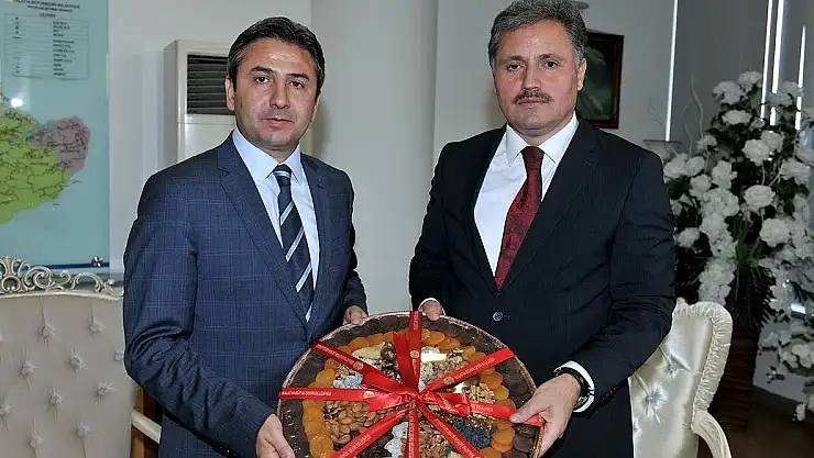  AK PARTİ GRUP BAŞKAN VEKİLİ AYDIN´DAN, BAŞKAN ÇAKIR´A ZİYARET