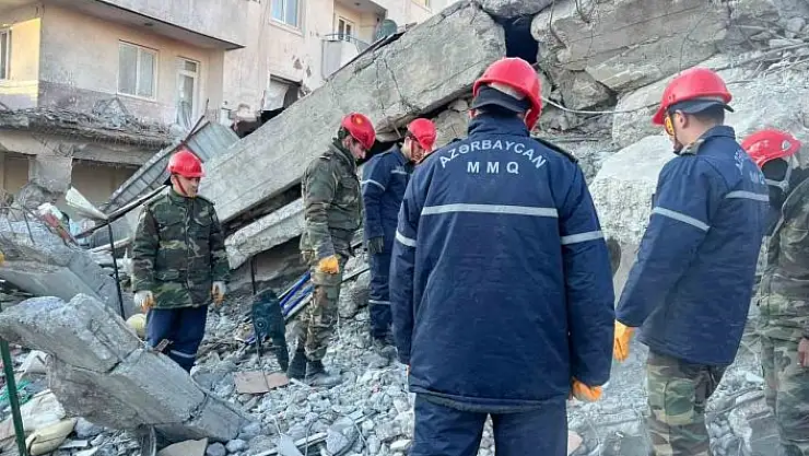 'Azerbaycan orman yangınlarının ardından deprem bölgesinde'