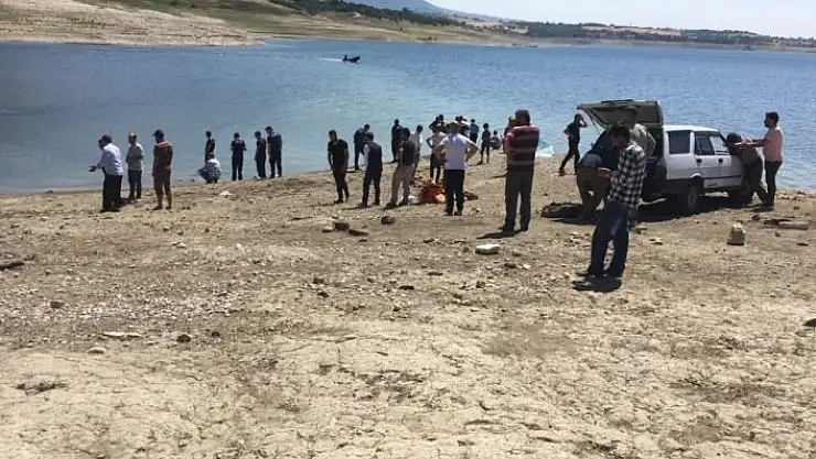 'Baba ve oğlu baraj göletinde boğuldu'