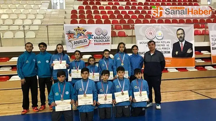 Badmintonda Malatya takımları birinci oldu