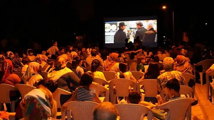 'Bahçecik Mahallesinde sokak sineması nostaljisi yaşandı'