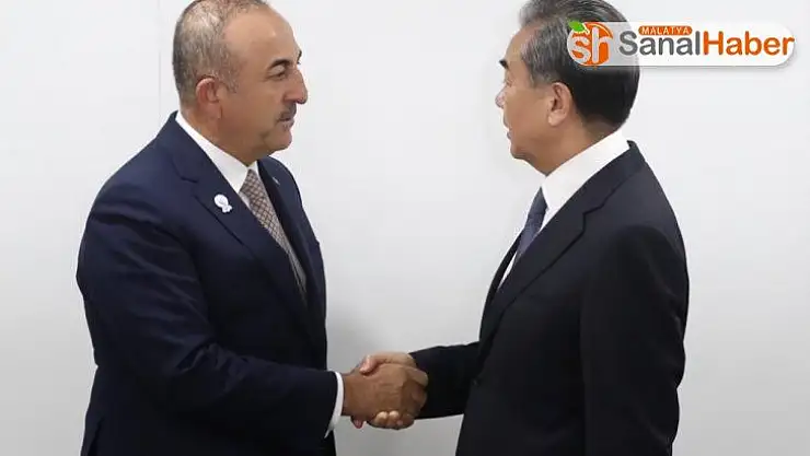 Bakan Çavuşoğlu, Çin Dışişleri Bakanı Wang Yi ile görüştü