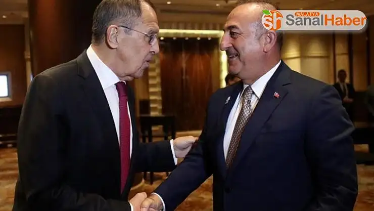 Bakan Çavuşoğlu, Lavrov'la görüştü
