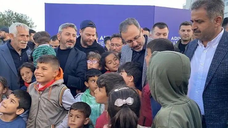 'Bakan Kasapoğlu, depremzedelerle bir araya geldi'