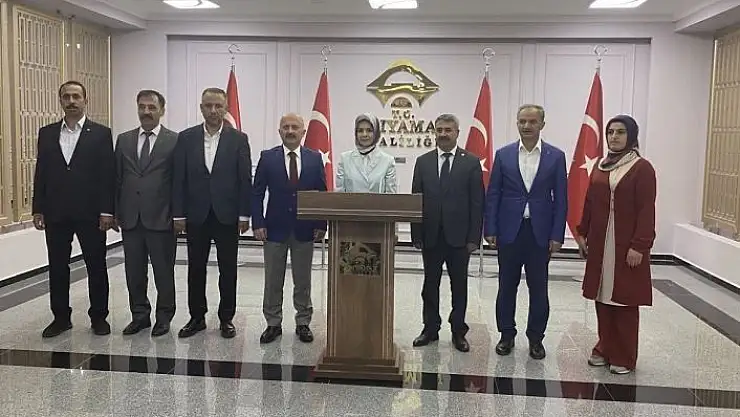 'Bakan Mahinur Özdemir, bir dizi temaslarda bulunmak üzere Adıyaman´a geldi'